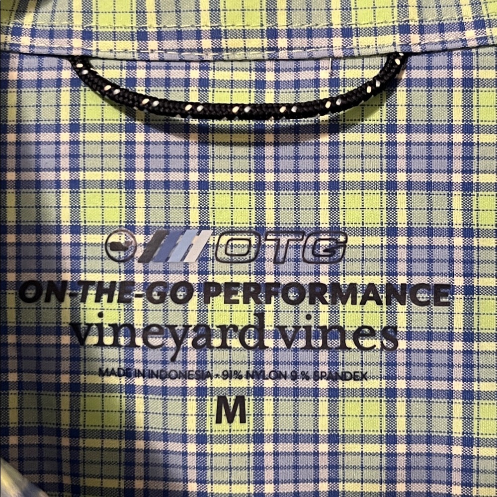 VINEYARD VINES OTG Performance Plaid Button Down Shirt Nylon Men’s Medium EUC - Picture 4 of 8